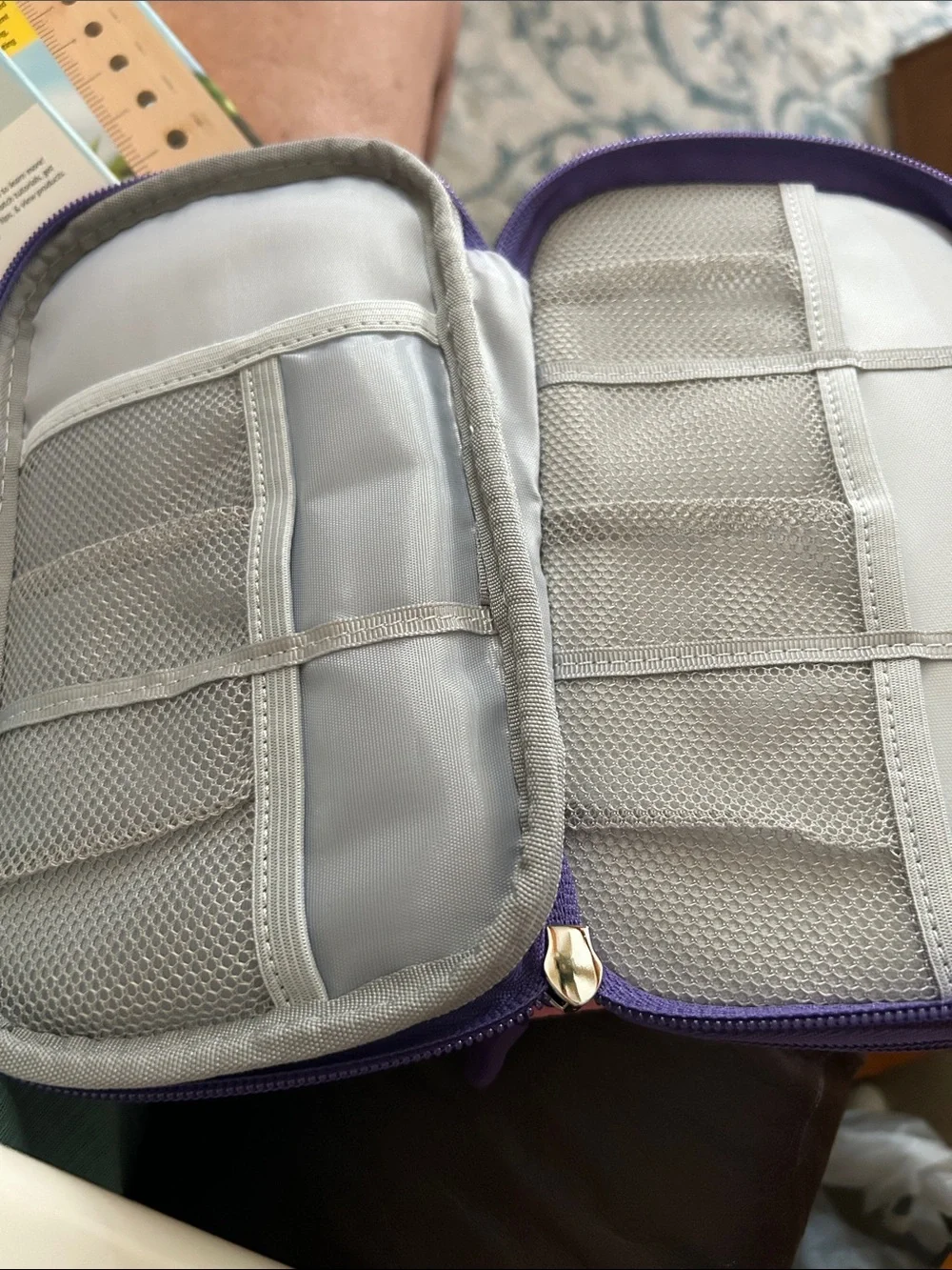 FYY  Purple  Travel Gaming or. makeup Jewelry Case Women’s Organizer EUC